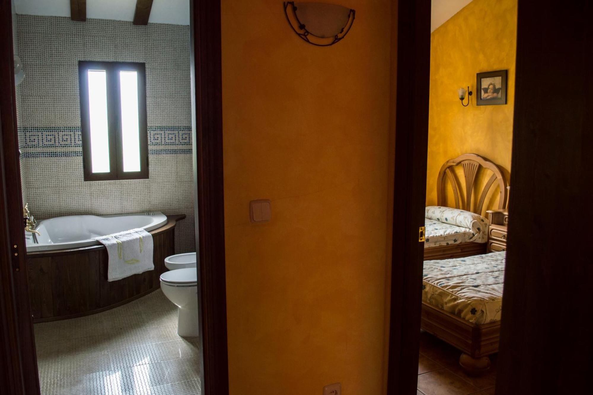 Apartamentos Rurales Alvado Tamajon 외부 사진