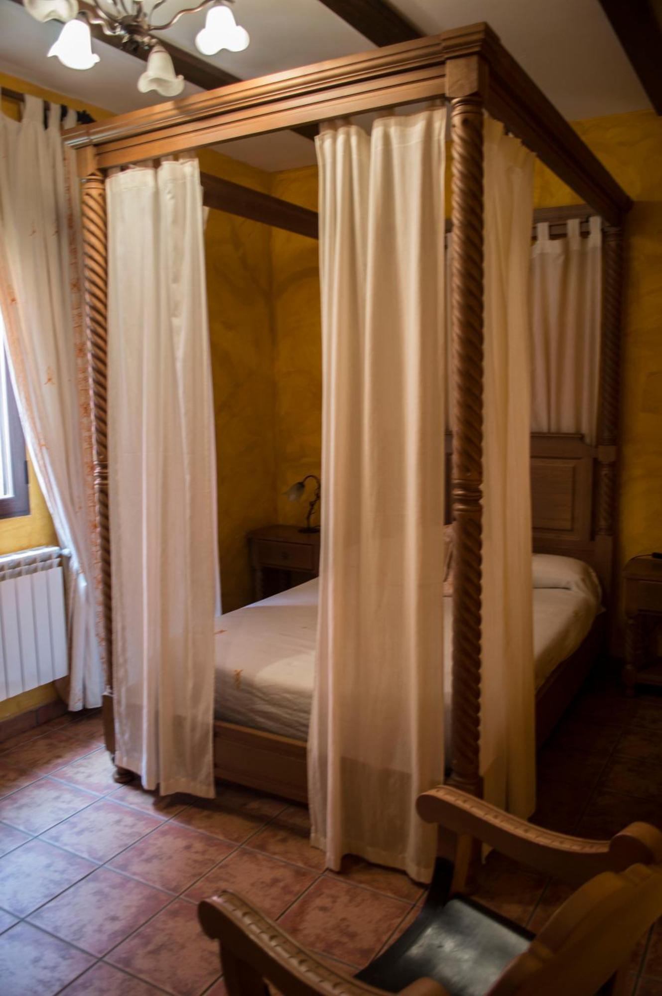 Apartamentos Rurales Alvado Tamajon 외부 사진