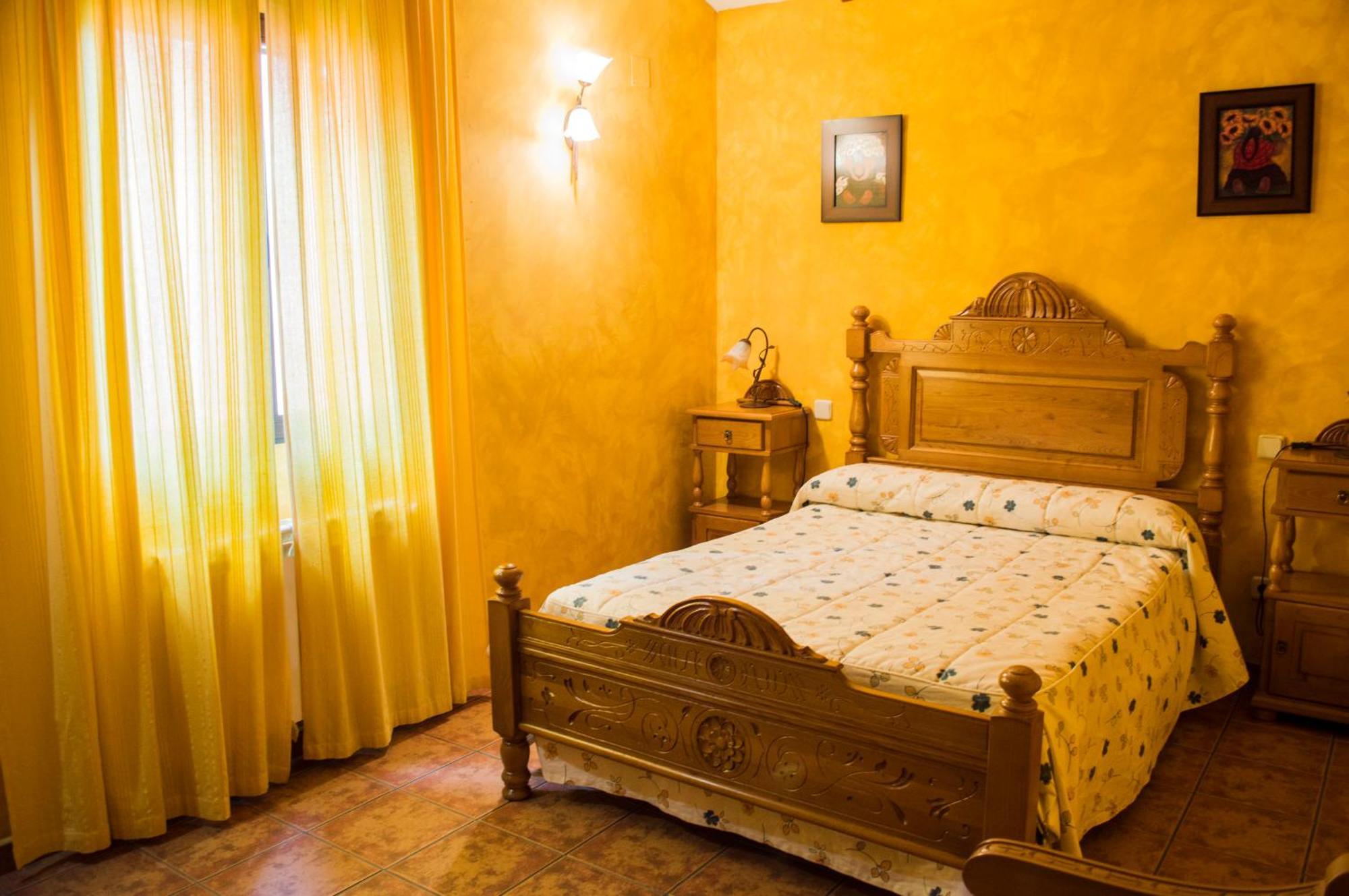 Apartamentos Rurales Alvado Tamajon 외부 사진