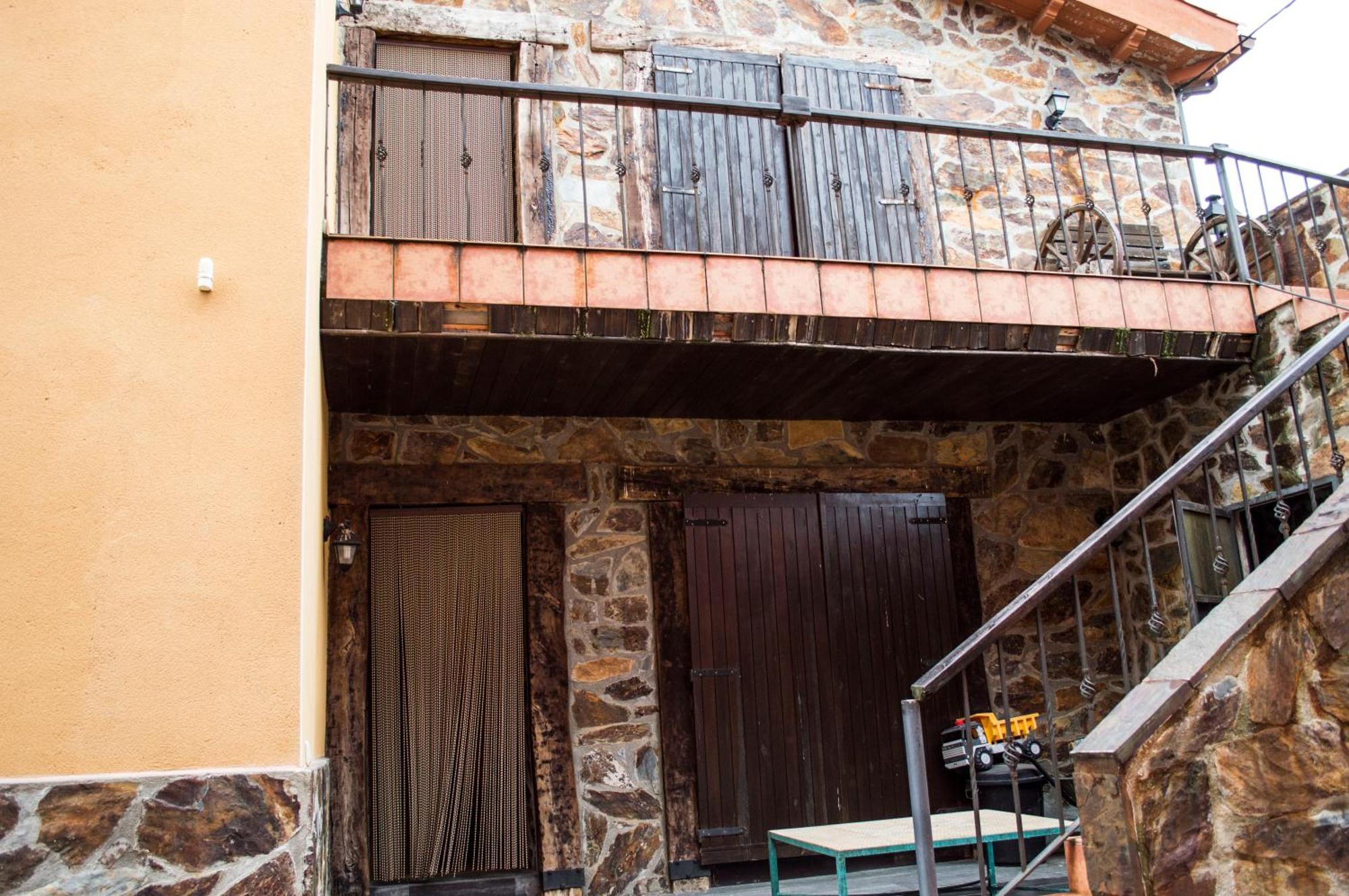 Apartamentos Rurales Alvado Tamajon 외부 사진