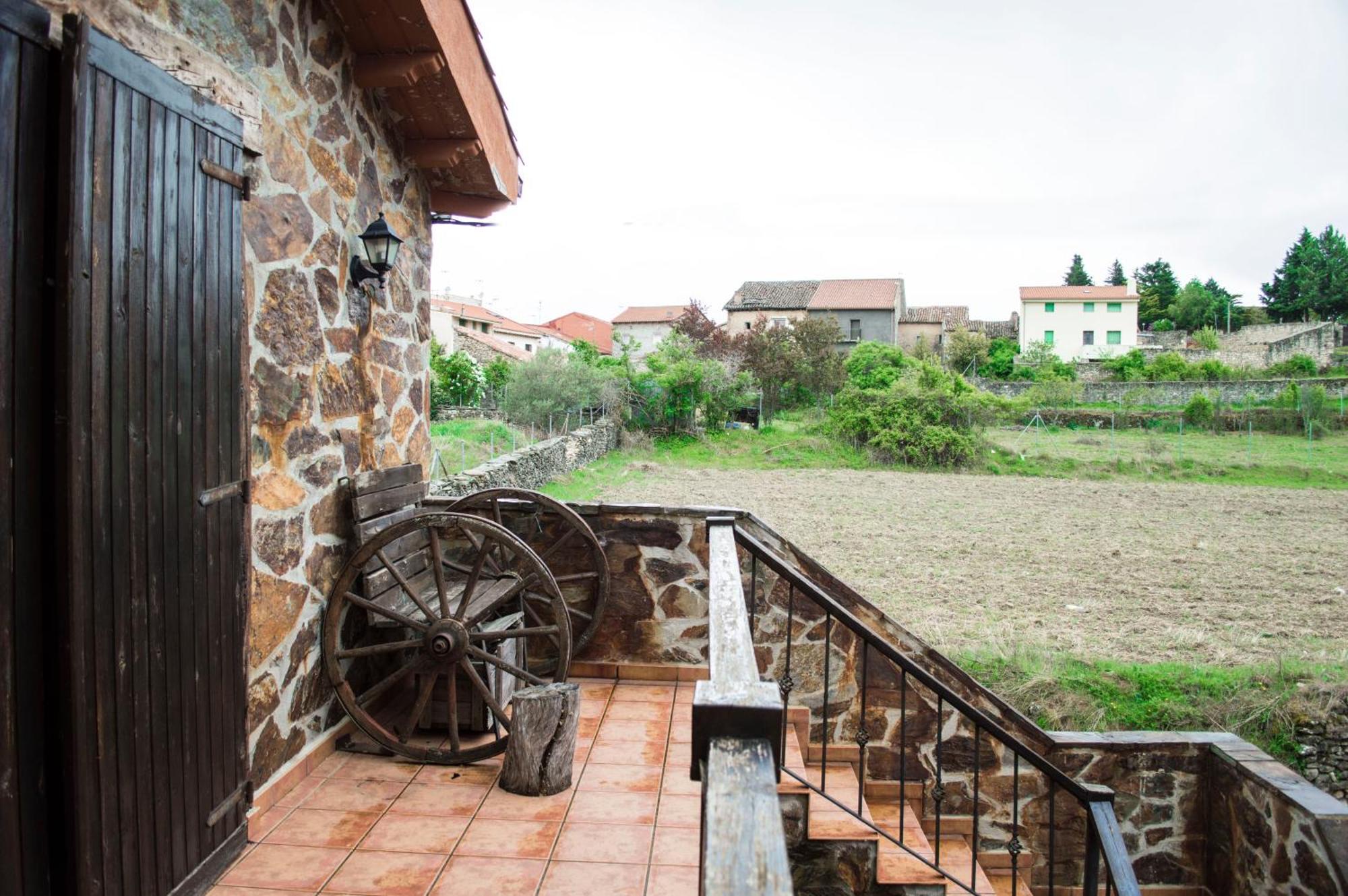 Apartamentos Rurales Alvado Tamajon 외부 사진