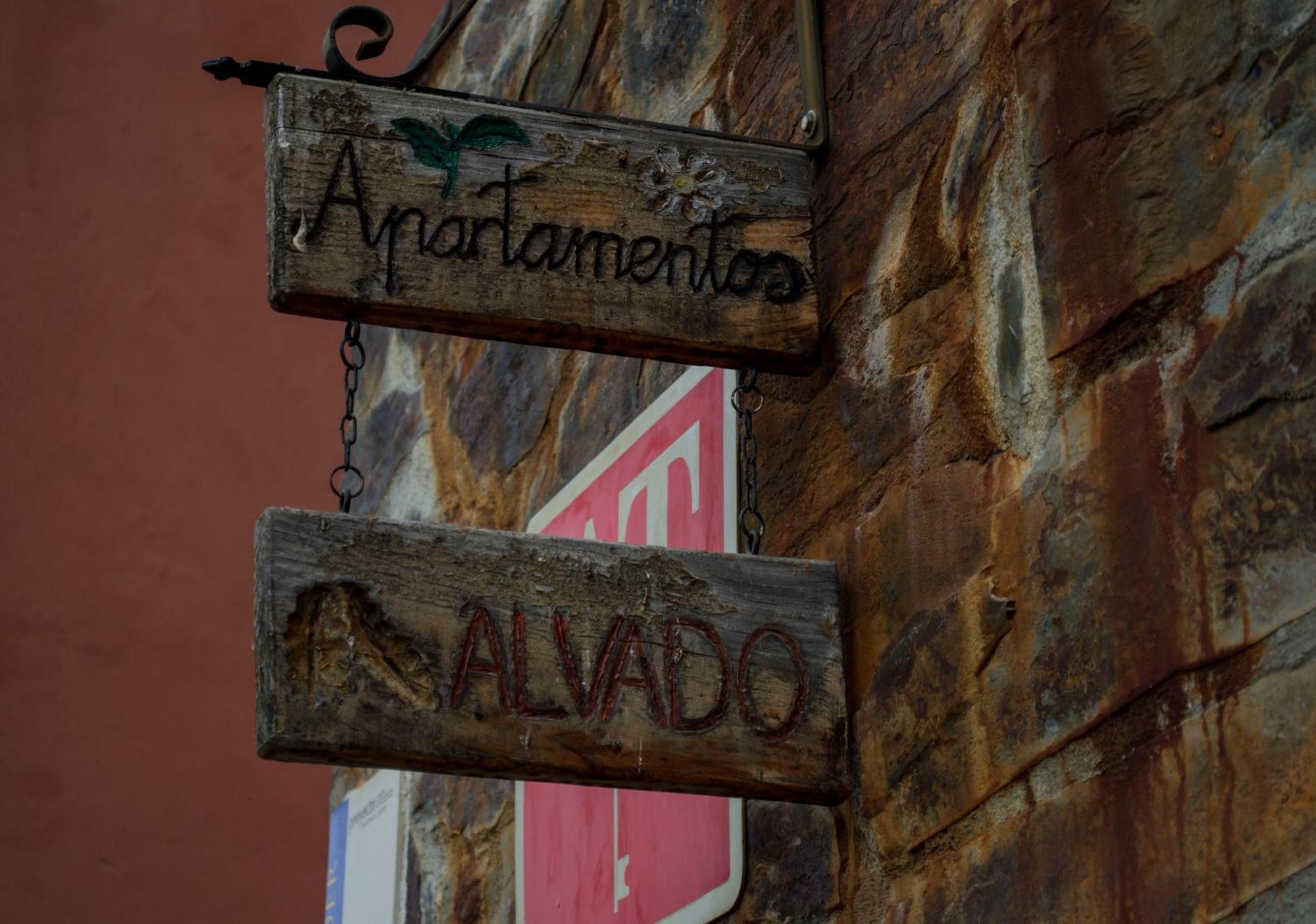 Apartamentos Rurales Alvado Tamajon 외부 사진